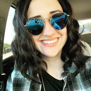 Meet your Posher, Brittany